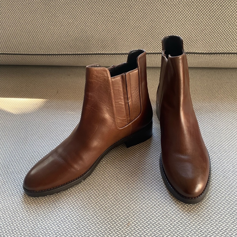 Stuart Weitzman Basilico Chelsea Boot
